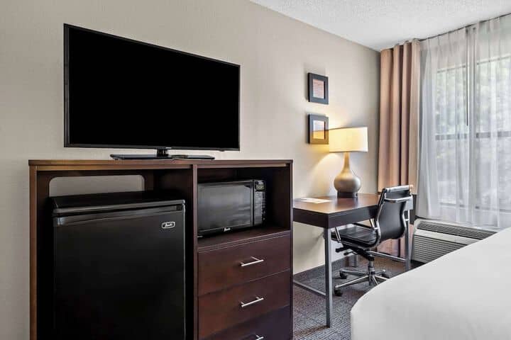 Room 18 of 40