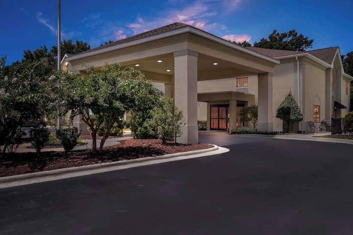 Hotel 39 of 40